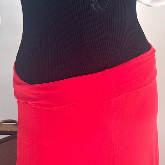 Electric Red Skirt - Picture 3 of 4